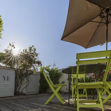 350m De La - Maison Pour 6