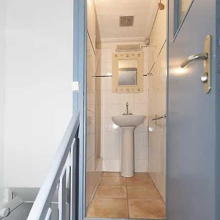 350m De La - Maison Pour 6