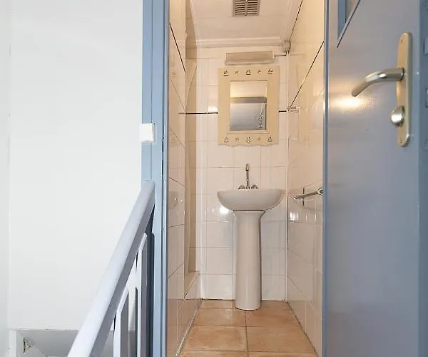 350m De La - Maison Pour 6