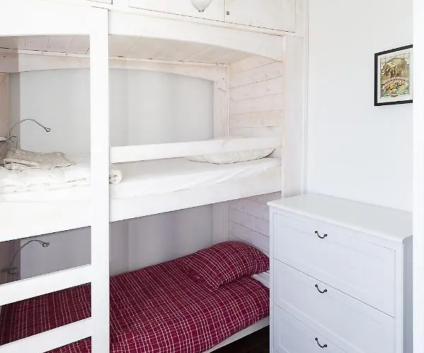 350m De La - Maison Pour 6 *